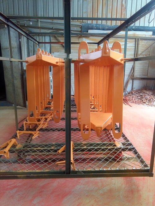 液壓手動地牛生產(chǎn)噴漆環(huán)節(jié)--河北東圣吊索具制造有限公司--小型攪拌機(jī)|石材夾具|手動叉車|液壓堆高車 液壓手動地牛生產(chǎn)噴漆環(huán)節(jié)--河北東圣吊索具制造有限公司--小型攪拌機(jī)|石材夾具|手動叉車|液壓堆高車