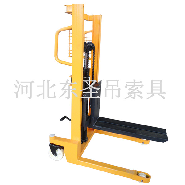 手動(dòng)液壓堆高車維修主要部位細(xì)節(jié)展示--河北東圣吊索具制造有限公司--小型攪拌機(jī)|石材夾具|液壓堆高車|手動(dòng)叉車 手動(dòng)液壓堆高車維修主要部位細(xì)節(jié)展示--河北東圣吊索具制造有限公司--小型攪拌機(jī)|石材夾具|液壓堆高車|手動(dòng)叉車